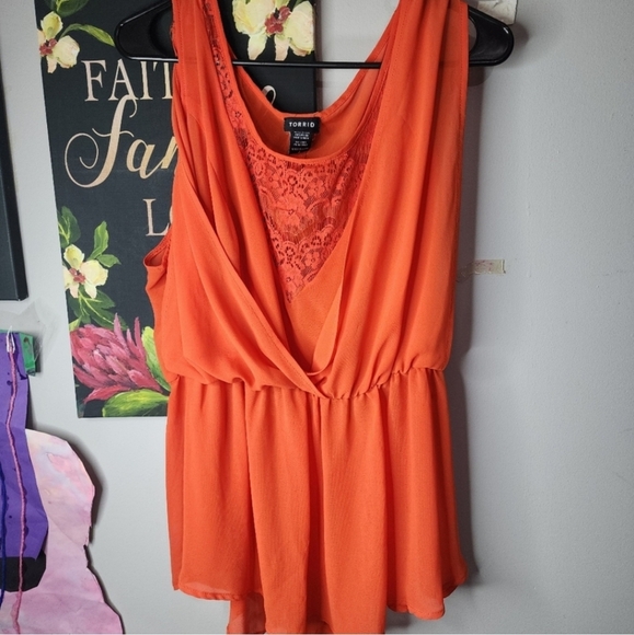 Torrid chiffon peplum tank size 2 - Picture 2 of 4